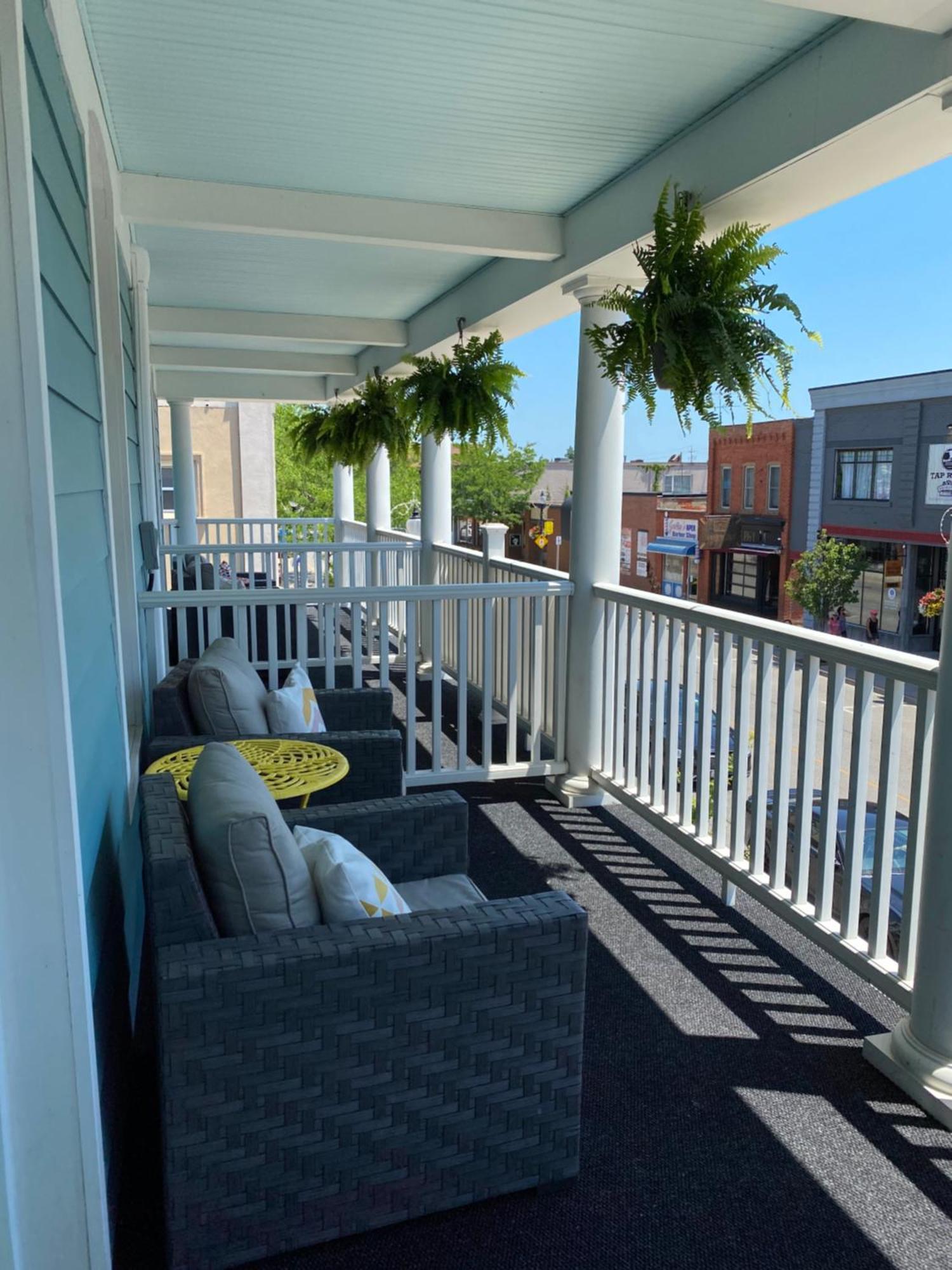 The Grove Hotel Kingsville Exterior photo